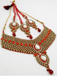 Stonestudded Jewelry Set